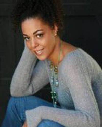 Сара Сандерс фото