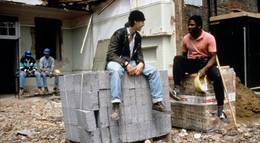 Кадр из фильма "Отбросы общества" - 1