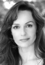 Emma Campbell-Jones фото