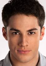 Майкл Тревино фото