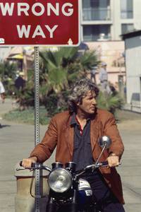 Кадр Мистер Джонс