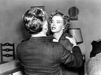 Кадр Можешь не стучать