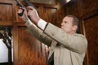 Кадр Счастливое число Слевина