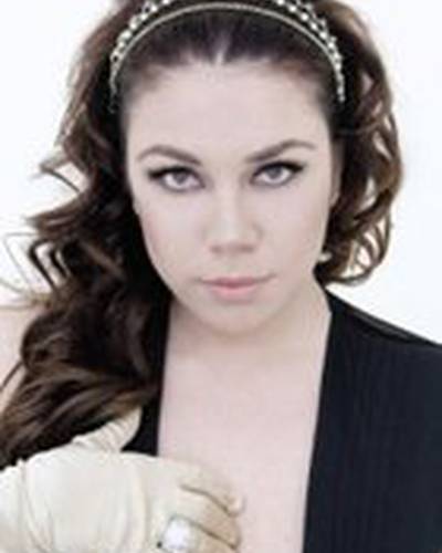 Есим Джерен Бозоглу фото