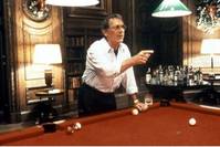 Кадр С широко закрытыми глазами