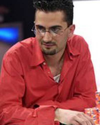 Антонио Эсфандиари фото