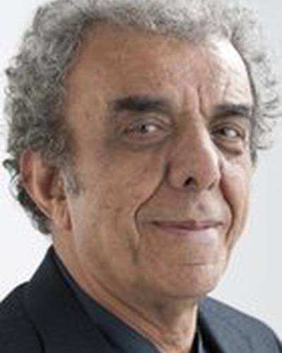 Али Озгентюрк фото