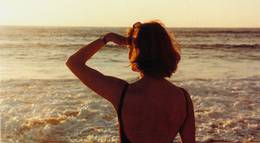 Кадр из фильма "Под песком" - 1