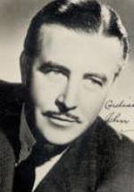 Джон Боулс фото