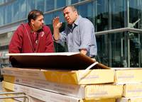 Кадр Строительная помощь