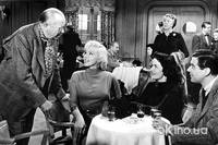 Кадр Джентльмены предпочитают блондинок