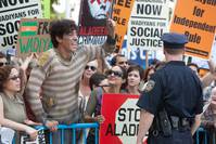 Кадр Диктатор