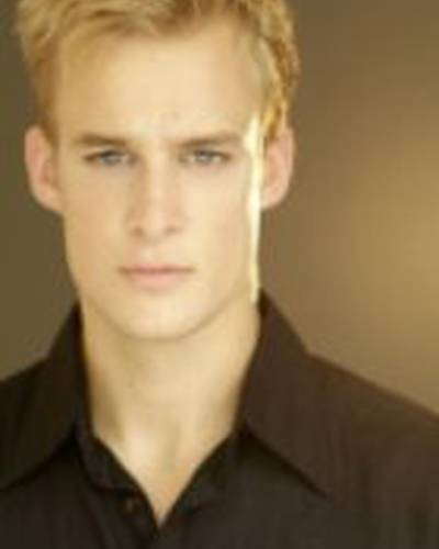 Брэдли Доддс фото