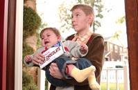 Кадр Малкольм в центре внимания