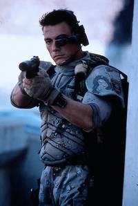 Кадр Универсальный солдат