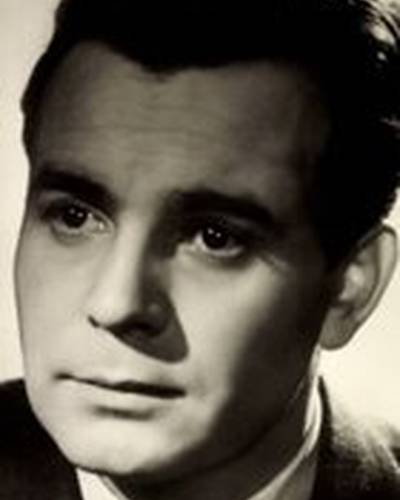 Адам Сиртеш фото