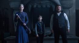 Кадр из фильма "Дом с часами в стенах " - 2