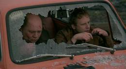 Кадр из фильма "Слезы капали" - 2