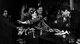 Кадр из фильма "Звезда!" - 2