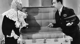 Кадр из фильма "Мисс Глори" - 1