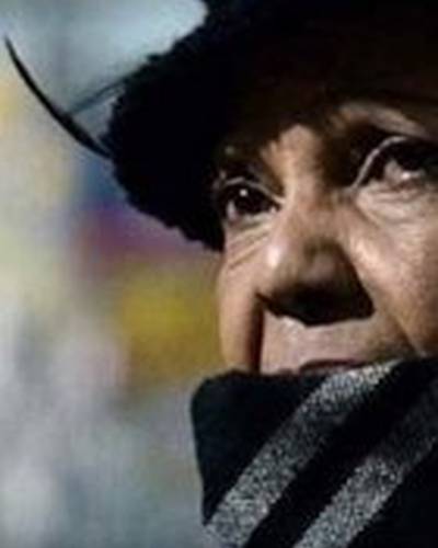 Леони Форбс фото