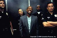 Кадр Бриллиантовый полицейский