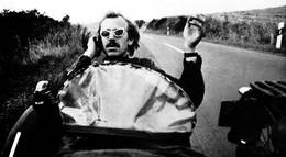 Кадр из фильма "С течением времени" - 2