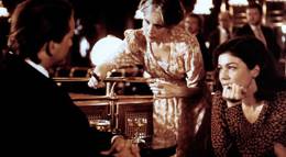 Кадр из фильма "Зеленая птица" - 1