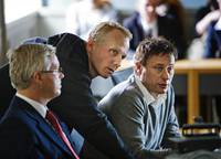 Кадр Девушка с татуировкой дракона