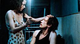 Кадр из фильма "Сумеречная страна" - 2