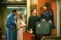 Кадр Женаты и с детьми