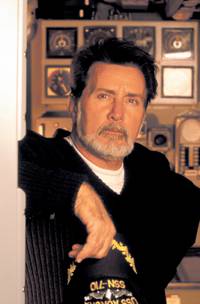 Кадр Враждебные воды