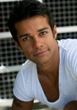 Джунад Кхан фото