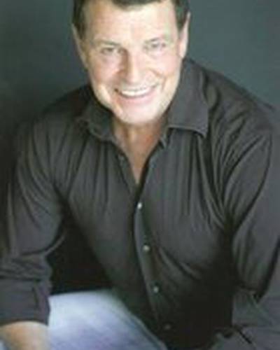 Джон Ноубл фото