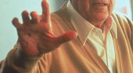 Кадр из фильма "Ангел мести" - 1