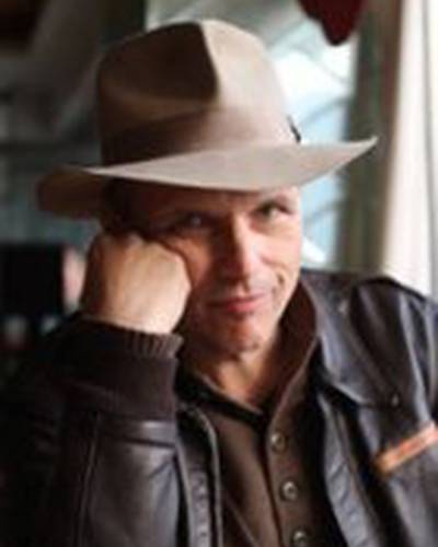 Джонатан Лоуренс фото