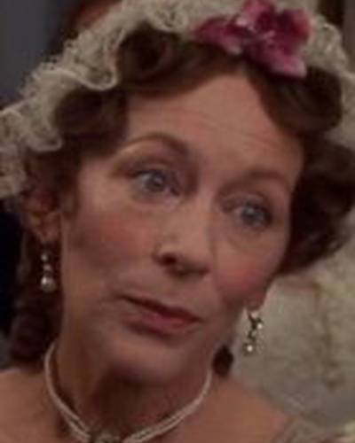 Линн Фарли фото