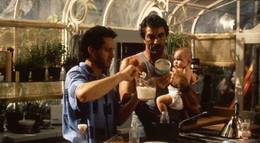 Кадр из фильма "Трое мужчин и младенец" - 1