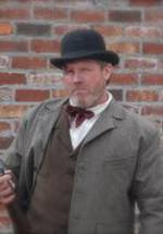 Тони Бекер фото