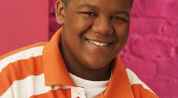 Кадр из фильма "Такая Рэйвен" - 2