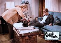 Кадр Босиком по парку