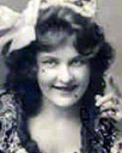 Мэдж Лессинг фото