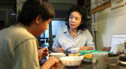 Кадр из фильма "Поэзия" - 2