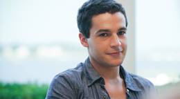 Кадр из фильма "Привет, мне пора" - 1