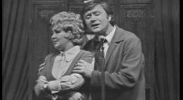 Кадр из фильма "Маленькие комедии большого дома" - 1