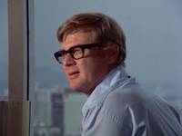 Кадр Коломбо: Убийство по книге