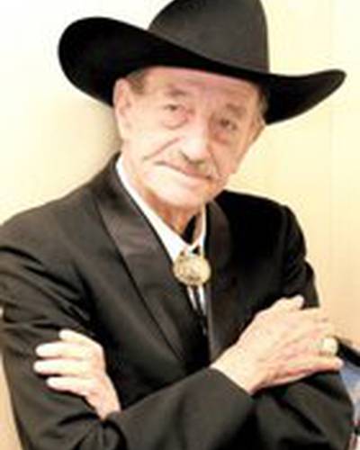 Марио Альмада фото