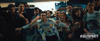 Кадр #SELFIEPARTY