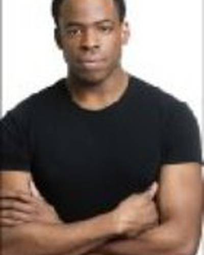 Чике Оконкво фото