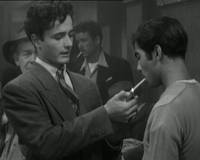 Кадр Стучись в любую дверь